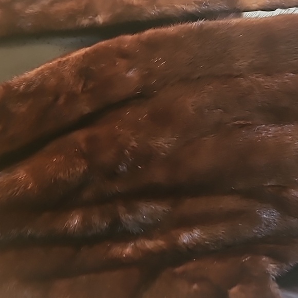 George Benioff Brown Fur Stole (Beaver - Mink) - Picture 2 of 8